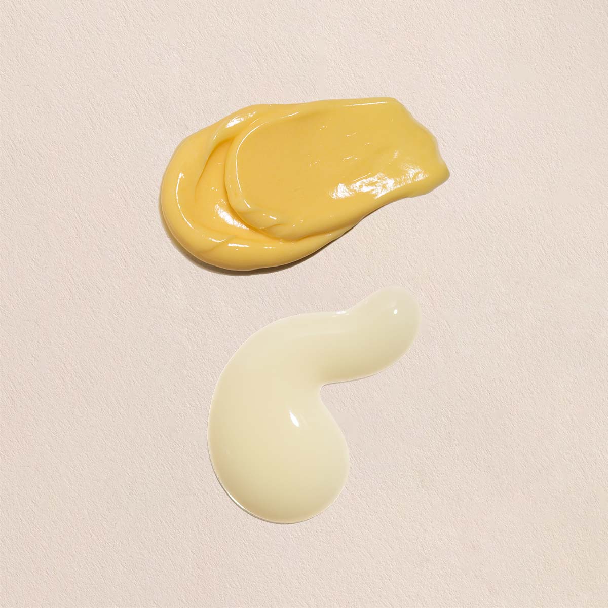 textures of anti aging retinol moisturizer and retinol serum